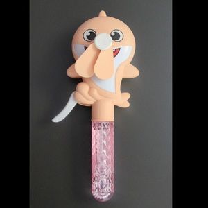 Manual fan with bubble storage